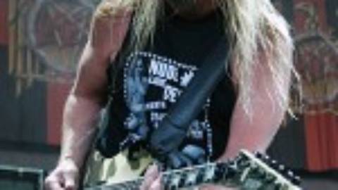 Muere Jeff Hanneman guitarrista de Slayer