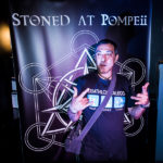 presentación Stoned at Pompeii Contrabajo 11 | Guitar Calavera
