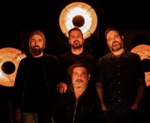 56067 eladio y los seres queridos estrenan en formato fisico su nuevo album bs o 2005 2025 Eladio y Los Seres Queridos estrenan en formato físico su nuevo álbum: B.S.O 2005-2025